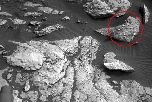 Bức ảnh nghi là có thi thể phụ nữ trên sao Hỏa
