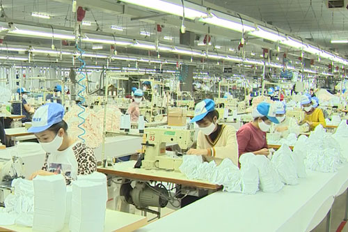 Hơn 30 triệu khẩu trang vải kháng khuẩn đáp ứng thị trường trong đầu tháng 4