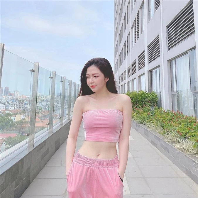 Liz Kim Cương nghiện khoe vòng eo con kiến - Ảnh 4