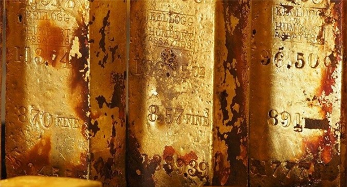 Phát hiện hòm sắt bí ẩn trong 'thành phố châu báu' của Canada