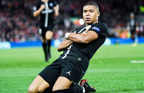Covid-19 giữ Mbappe ở lại Paris