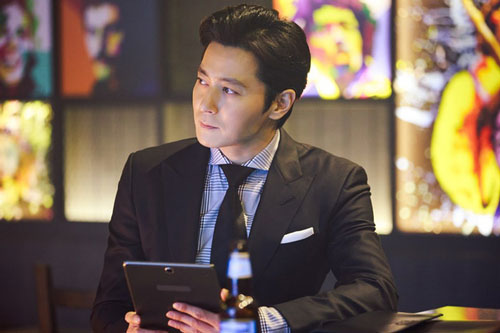 Về tới cửa đã bị mẹ vợ ném túi xách ra ngoài, bà chỉ vào trong nhà và nói 1 câu khiến tôi quyết định ly hôn tức thì