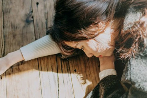 Sau ly hôn, mẹ trả thù bằng cách cấm tôi gặp bố