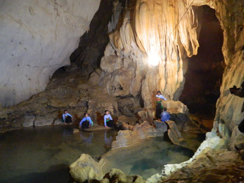 Khám phá hang động kỳ vĩ miền Tây xứ Thanh