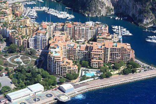2. Monaco (diện tích: 1,95 km2). Ảnh: Viator.com.