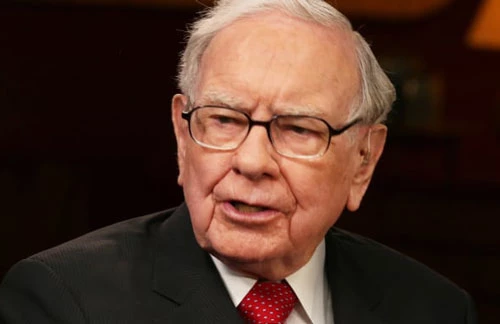 4. Warren Buffett (tổng tài sản: 63,2 tỉ USD). Ảnh: CNBC.