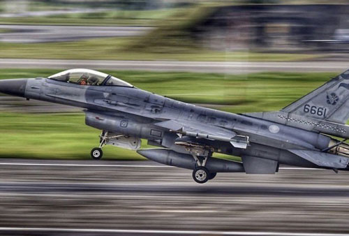 Chiến đấu cơ Trung Quốc, Đài Loan liên tiếp đối đầu