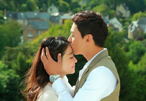 Những hành động cho thấy anh ấy yêu bạn hơn bất cứ ai