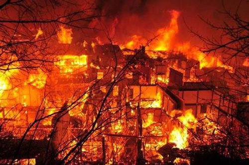 Chuyện kỳ lạ về 2 công chúa xuất gia nhưng bị cha đốt chùa, sau tu thành bồ tát