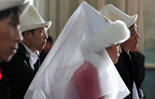 Kyrgyzstan: 20.000 phụ nữ là nạn nhân hủ tục 'cướp vợ' mỗi năm