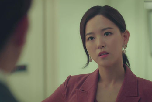 Sát ngày sinh mà mẹ chồng còn gọi dậy sớm chăm em dâu, tôi nhanh trí mách chồng một 'chiêu' khiến bà phải thay đổi