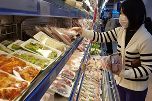 Làm gì để chặn việc “thổi” giá thịt lợn?