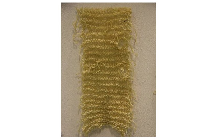 Cô gái rảnh nhất MXH, mang mì tôm ra đan &#34;chiếc khăn gió ấm&#34; tặng bạn trai - 4