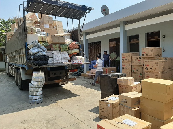 Bình Phước thu giữ hơn 1.400 sản phẩm hàng nhập lậu