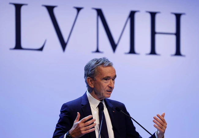 Ông chủ LVMH Bernard Arnault hiện giàu nhất châu Âu. (Ảnh: Reuters)