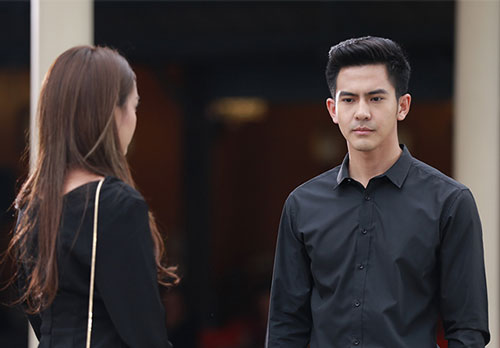 Đang buông lời nặng nề với chị bán cá ở chợ, tôi không biết sếp đã đứng sau nghe toàn bộ câu chuyện, anh vỗ vai rồi nói một câu đủ làm tôi ngẩn người