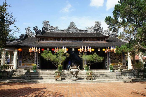 Khi đến Huế bạn phải đến thăm chùa Từ Hiếu - một trong những ngôi cổ tự có nhiều điển tích của đất cố đô