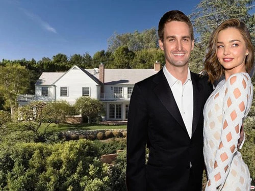 Đồng sáng lập kiêm CEO Snapchat Evan Spiegel cùng vợ siêu mẫu Miranda Kerr đã mua căn nhà ở Los Angeles với giá 12 triệu USD vào năm 2016, tương đương 12,6 triệu USD hiện nay. Ảnh: Getty.