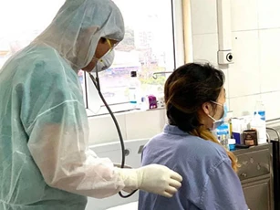 Việt Nam có thêm 3 bệnh nhân mắc COVID-19 khỏi bệnh