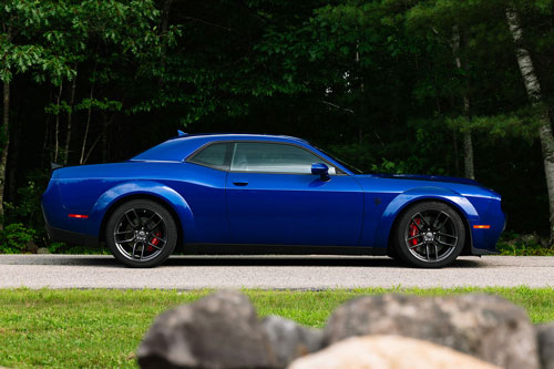 Xe thể thao mạnh 797 mã lực, giá rẻ bất ngờ