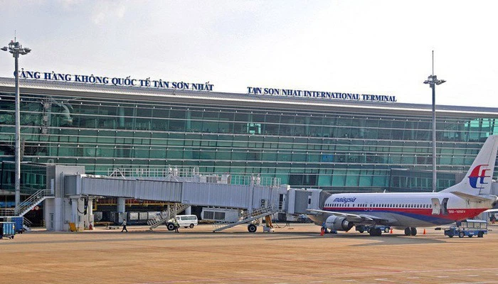 Sở GTVT TP kiến nghị UBND TP đề nghị Bộ GTVT xem xét hạn chế tối đa các chuyến bay quốc nội đến và đi từ sân bay Tân Sơn Nhất (chỉ xem xét bố trí một số chuyến bay thật sự cần thiết).