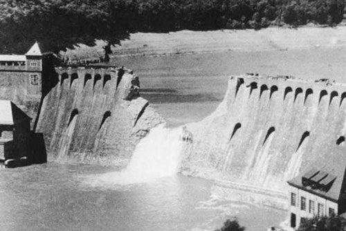 Chiến dịch phá đập bóp nghẹt Đức quốc xã của Không quân Anh