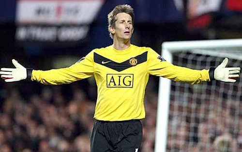 =2. Edwin Van der Sar (số trận giữ sạch lưới: 51). Ảnh: Telegraph.