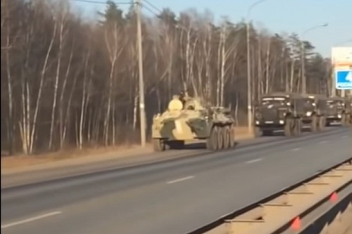 Vệ binh quốc gia Nga bất ngờ dồn lượng lớn thiết giáp về thủ đô