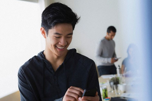 Sau 15 năm thất lạc, anh chồng trở về khiến cả nhà ngạc nhiên vô kể nhưng chưa mừng rỡ được bao lâu thì những chuyện kinh khủng cứ lần lượt xuất hiện