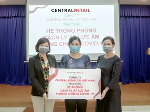 Central Retail tại Việt Nam trao tặng 4 phòng cách ly áp lực âm chống dịch Covid-19