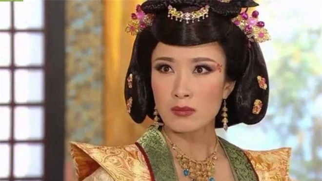 Nhìn lại nhan sắc những nữ thần phim TVB khiến nhiều người say đắm thập niên 90 - Ảnh 13