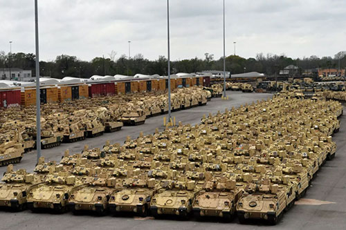 Covid-19 khiến màn thị uy hoành tráng của NATO trước Nga trở thành 'pháo xịt'