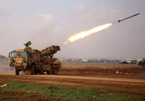 Phiến quân "phản chủ" đánh "vỗ mặt" Quân đội Thổ Nhĩ Kỳ ở Syria: Liên minh do Mỹ lãnh đạo vỡ trận