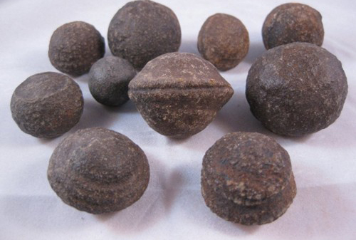 Quả cầu kim loại có thể được tạo ra bởi người ngoài hành tinh?