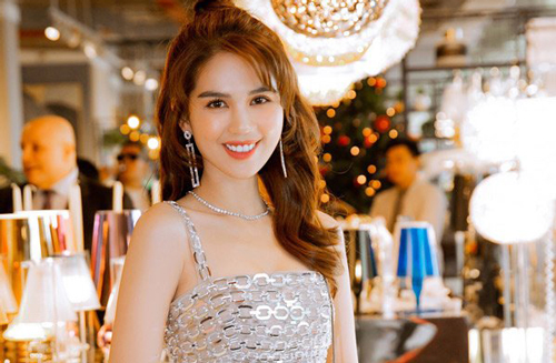 Ngọc Trinh thẳng tay block anti-fan vu oan cho cô đang đi du lịch với bạn trai lớn tuổi