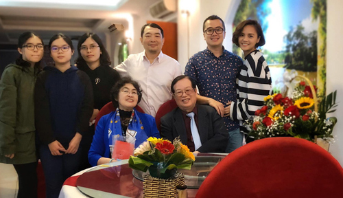 Thu Quỳnh khoe bạn trai mới, thường xuyên xuất hiện tình tứ bên nhau và đã ra mắt gia đình