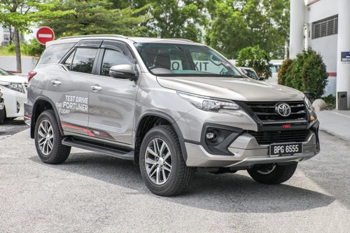 1. Toyota (doanh số: 18.578 chiếc).