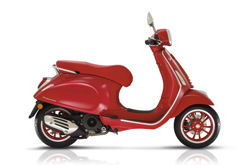 Cận cảnh Vespa Primavera 125 RED 2020