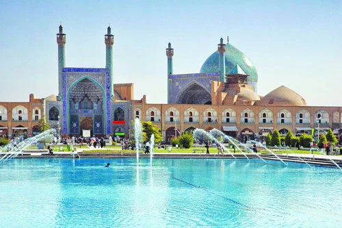 3. Iran (tốc độ tăng trưởng: 49,9%). Ảnh: Vietravel.