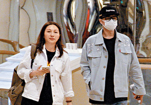 Cổ Cự Cơ mất 1 triệu đô la Hong Kong mới có được con