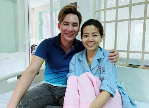 Bạn thân chia sẻ hình ảnh đầu tiên của Mai Phương trong bệnh viện, xót xa tiết lộ tình hình sức khoẻ hiện tại