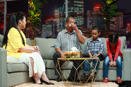 Hồng Vân bật khóc trước câu chuyện xúc động của người thương binh nuôi hơn 100 trẻ mồ côi