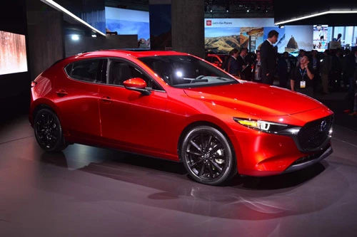 6. Mazda (doanh số: 3.000 chiếc).