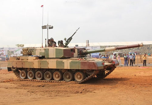 Quân đội Ấn Độ mua xe tăng chiến đấu chủ lực nội địa