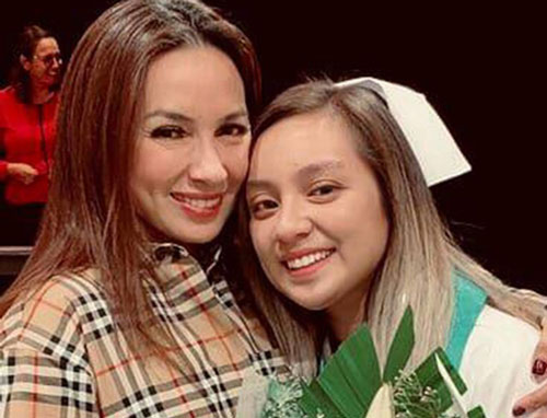 Phi Nhung chia sẻ xúc động về con gái đang làm y tá chống Covid-19 tại Mỹ