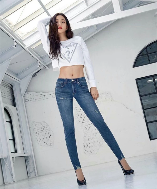 Dàn mỹ nhân Kpop khi diện quần jeans áo trắng: Thước đo nhan sắc chuẩn là đây, một mỹ nhân nhờ vậy mà bỗng nổi sau 1 đêm - Ảnh 2.