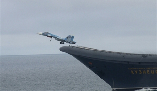 Ankara không muốn tàu Kuznetsov ra Biển Đen vì... khói đen