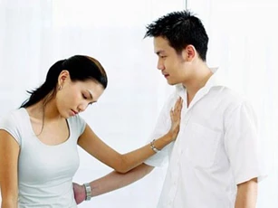 Bạn gái đòi chia tay vì không chịu sống chung với bố mẹ chồng tương lai