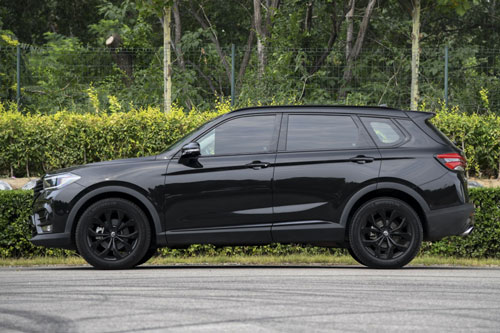 SUV động cơ tăng áp, giá hơn 700 triệu tại Việt Nam