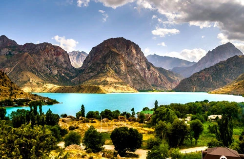 1. Tajikistan (tốc độ tăng trưởng: 190,1%). Ảnh: Journalofnomads.